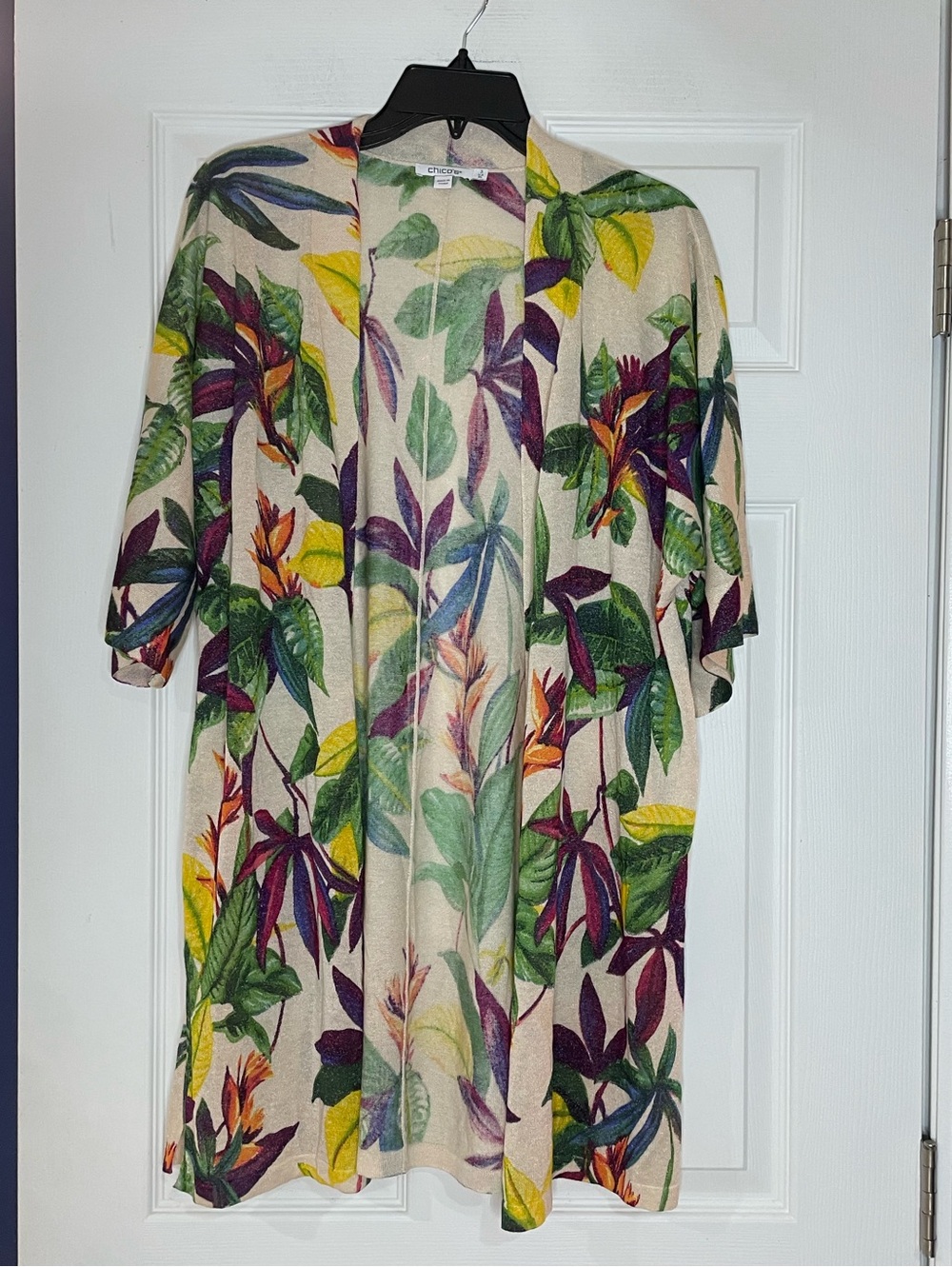 Chico's open-front cardigan featuring a vibrant tropical print - XL